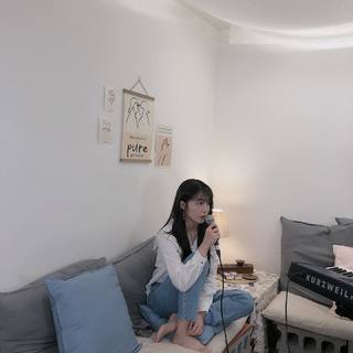 Jung Eun-ji feet photo 13