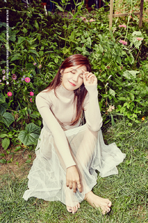 Jung Eun-ji feet photo 8
