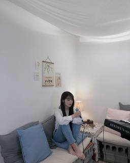 Jung Eun-ji feet photo 7