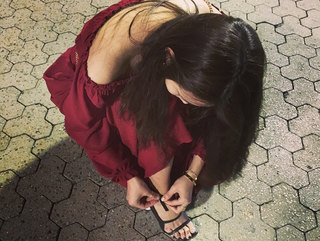 Jung Eun-ji feet photo 6