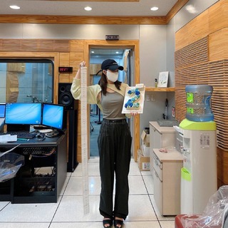 Jung Eun-ji feet photo 4