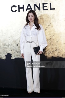 Jung Ryeo-won feet photo 4