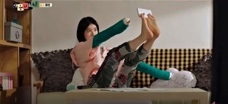 Jung So-min feet photo thumbnail