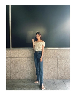 Jung So-min feet photo thumbnail