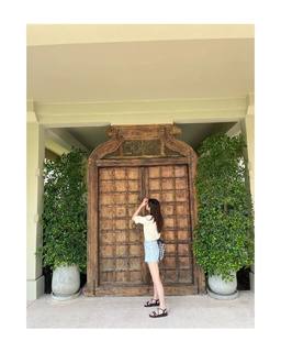 Jung So-min feet photo thumbnail