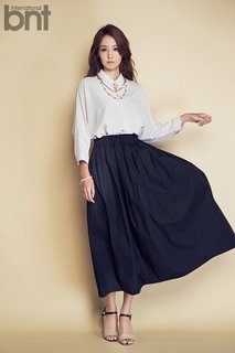 Jung-Yeon Oh feet photo thumbnail