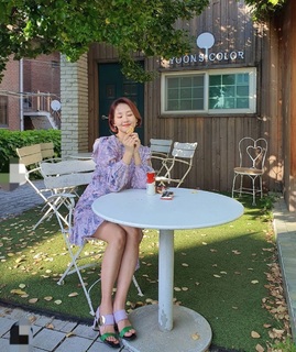 Jung-Yeon Oh feet photo thumbnail