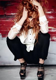 Juno Temple feet photo thumbnail