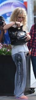 Juno Temple feet photo thumbnail