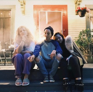 Juno Temple feet photo thumbnail
