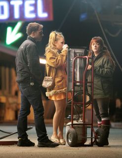 Juno Temple feet photo thumbnail