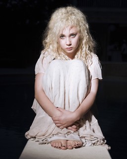 Juno Temple feet photo thumbnail
