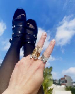 Juno Temple feet photo thumbnail