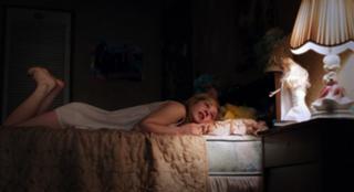 Juno Temple feet photo thumbnail