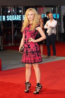 Juno Temple feet photo thumbnail