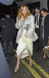 Juno Temple feet photo thumbnail