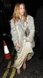 Juno Temple feet photo thumbnail