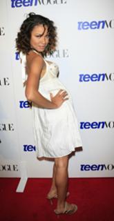 Jurnee Smollett feet photo thumbnail