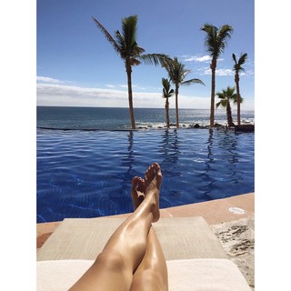 Jurnee Smollett feet photo thumbnail