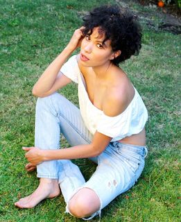 Jurnee Smollett feet photo thumbnail
