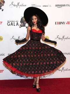 Jurnee Smollett feet photo thumbnail