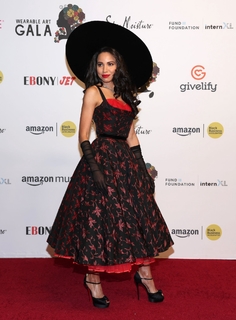 Jurnee Smollett feet photo thumbnail
