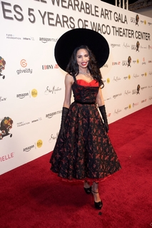 Jurnee Smollett feet photo thumbnail