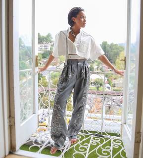 Jurnee Smollett feet photo thumbnail