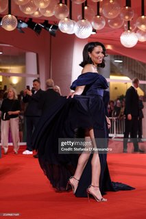 Jurnee Smollett feet photo thumbnail