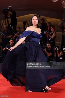 Jurnee Smollett feet photo thumbnail