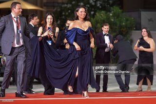 Jurnee Smollett feet photo thumbnail