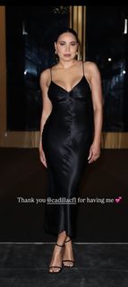 Jurnee Smollett feet photo thumbnail
