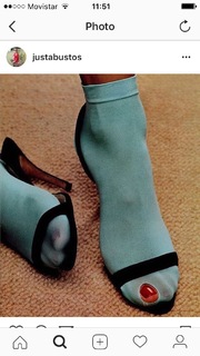 Justina Bustos feet photo 9