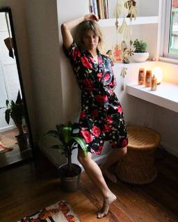 Justina Bustos feet photo 13