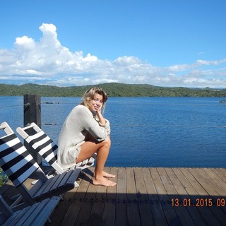 Justina Bustos feet photo 2