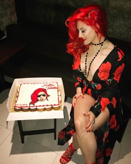 Justina Valentine feet photo thumbnail