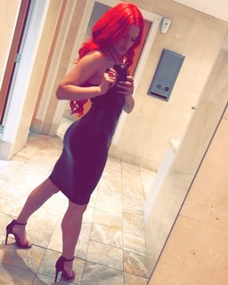 Justina Valentine feet photo thumbnail