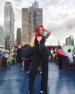 Justina Valentine feet photo thumbnail