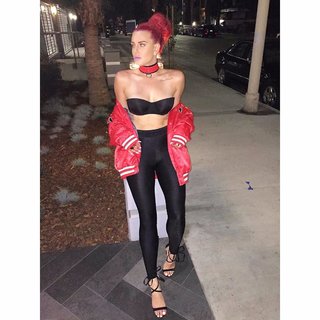 Justina Valentine feet photo thumbnail