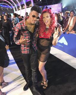 Justina Valentine feet photo thumbnail