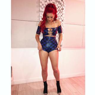 Justina Valentine feet photo thumbnail