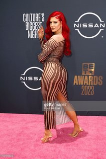 Justina Valentine feet photo thumbnail