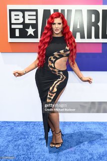 Justina Valentine feet photo thumbnail