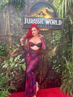 Justina Valentine feet photo thumbnail