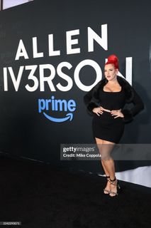 Justina Valentine feet photo thumbnail