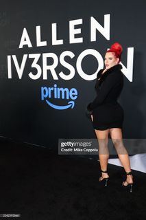 Justina Valentine feet photo thumbnail