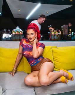 Justina Valentine feet photo thumbnail