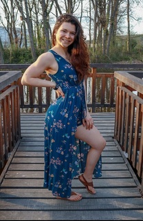 Justine Becattini feet photo thumbnail