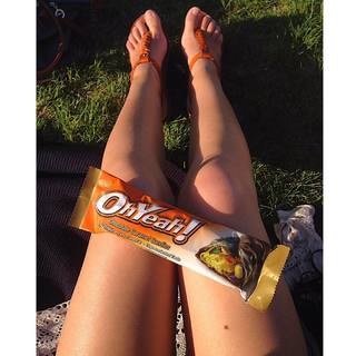 Justine Becattini feet photo thumbnail