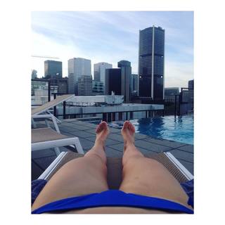 Justine Becattini feet photo thumbnail